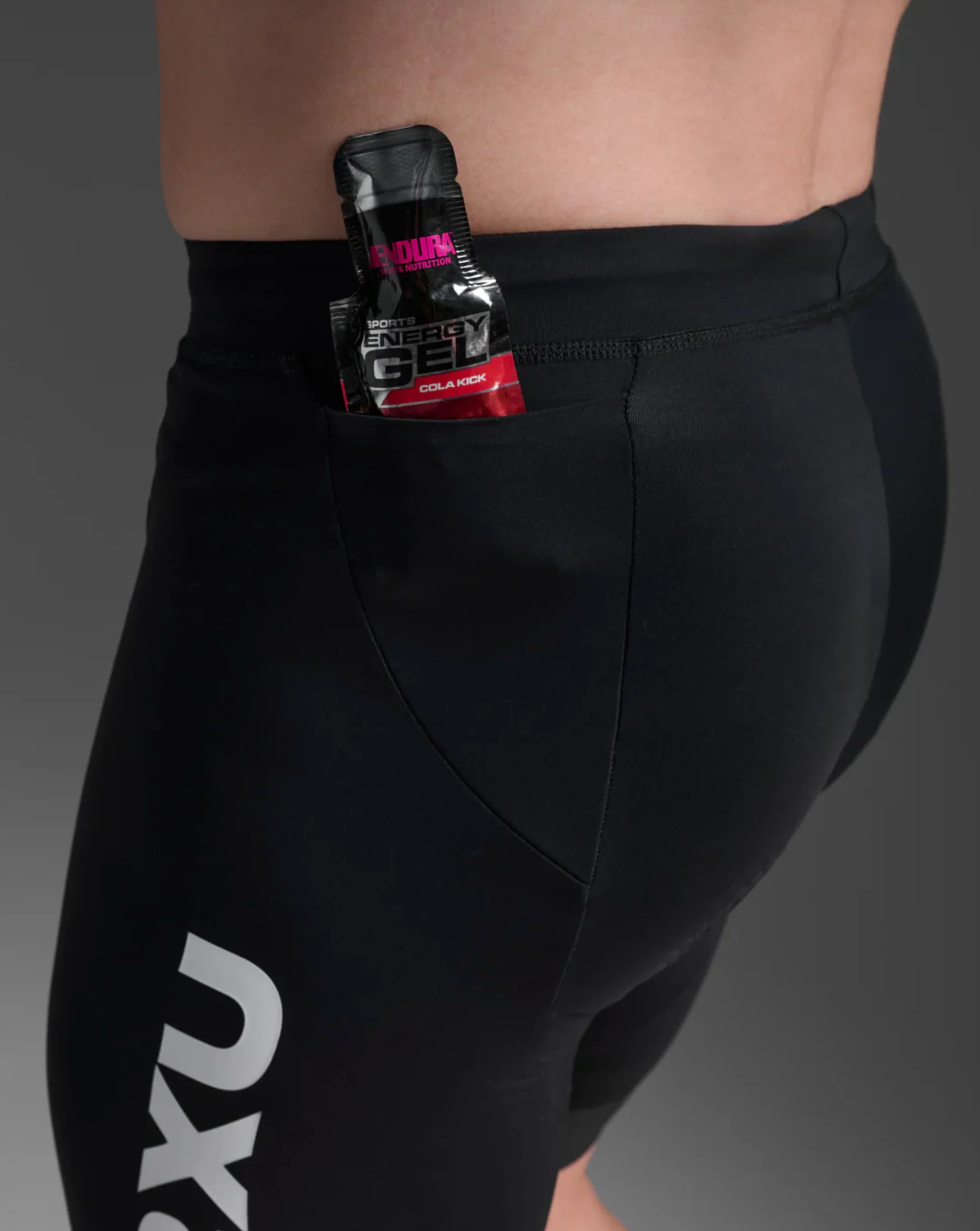 2XU Aero Tri 9 Inch Shorts (Mens) Black/White - Image 2