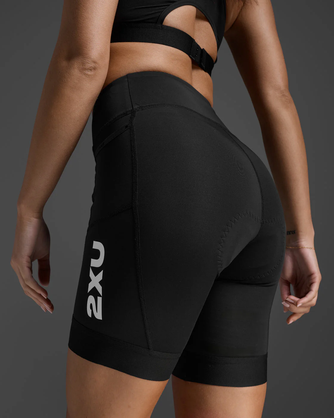 2XU Core Tri 6 Inch Shorts Womens Black/White - Image 4