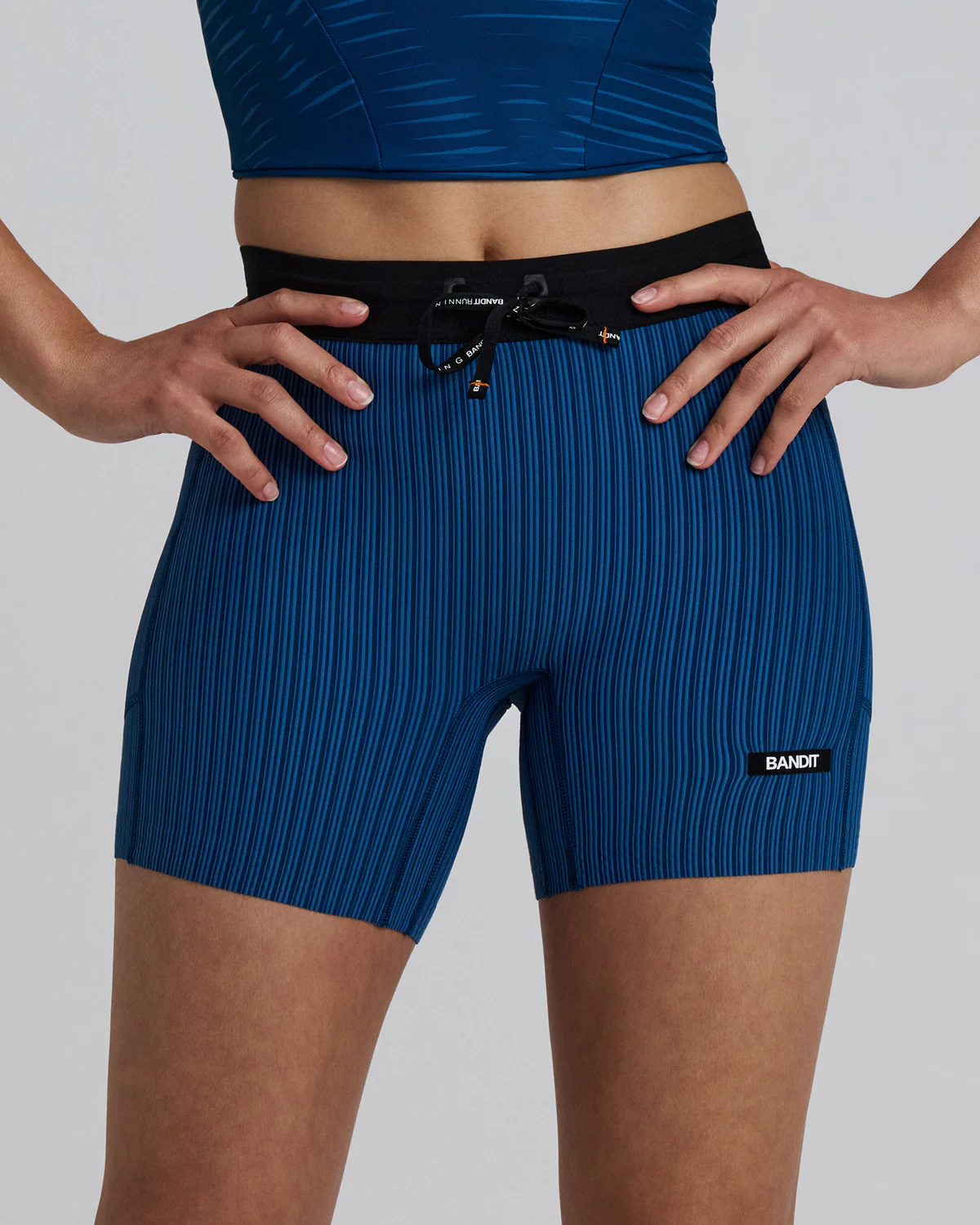 Bandit Striped Cadence™ 5" Compression Shorts (Womens) Ink Blue / Aegean - Image 2