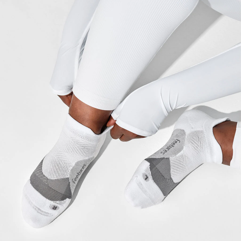Feetures Elite Tab No Show White - Image 3