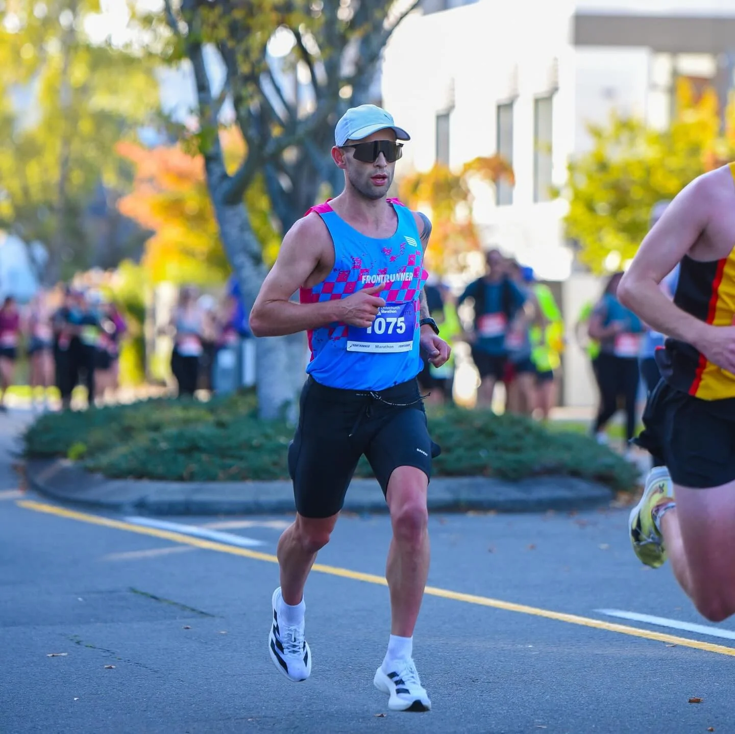Frontrunner Run Club Kit 2025 - Mens Singlet - Image 3