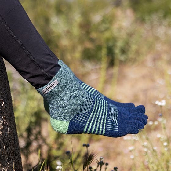 Injinji Performance Trail Womens Specific Midweight Mini-Crew - Stargazer - Image 3