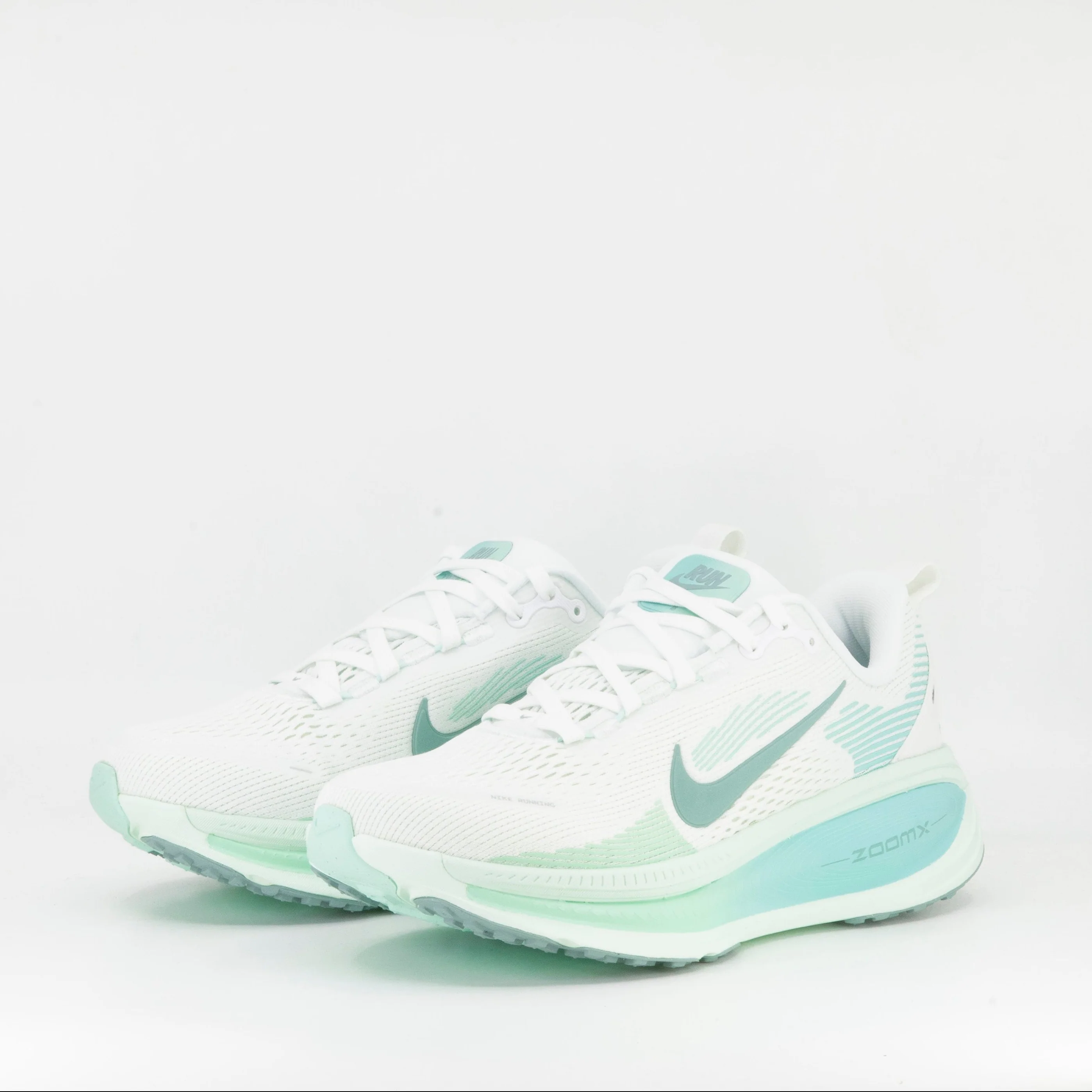 Nike Zoom Vomero 18 (B Standard) Womens White/Cannon bleached turq