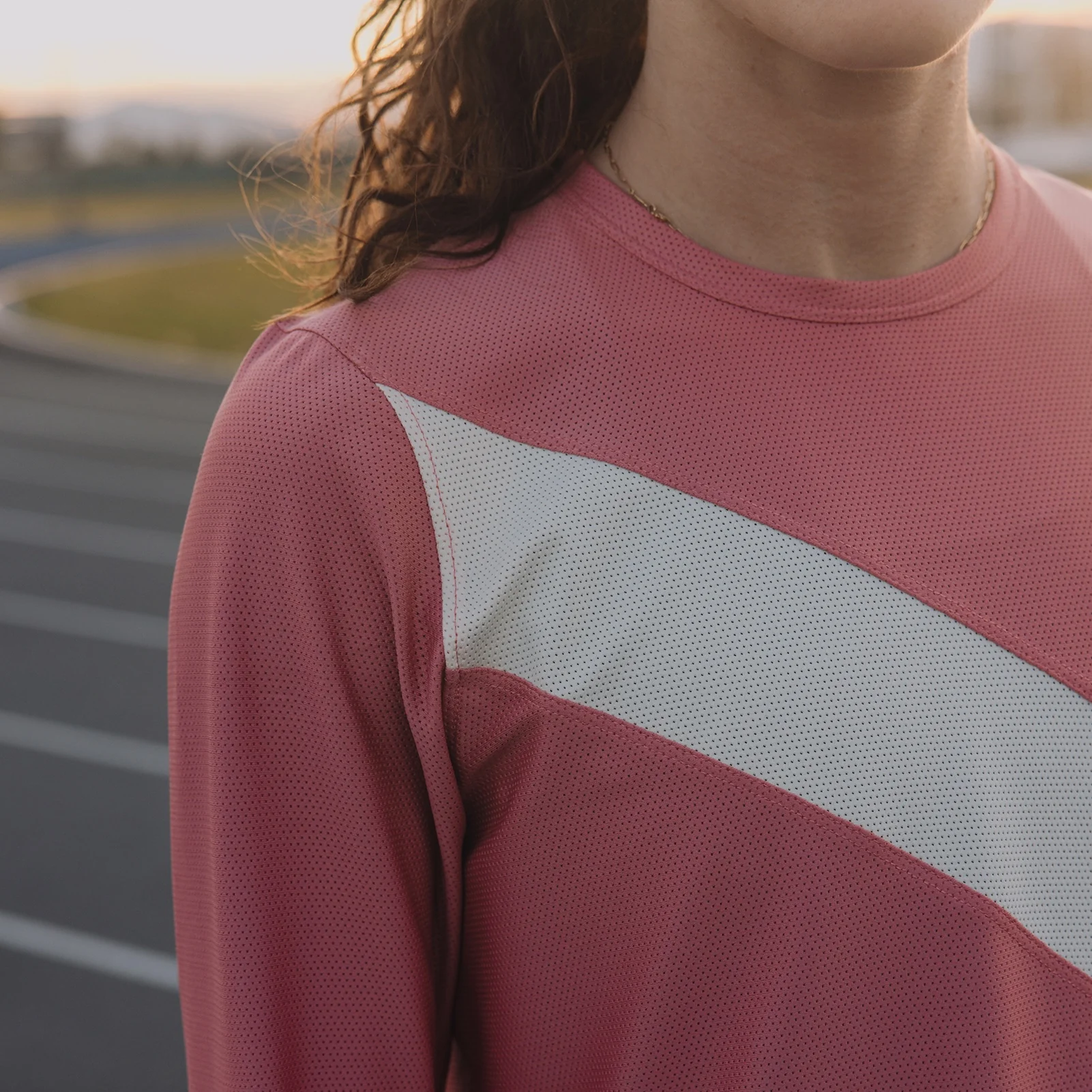 Tracksmith Van Cortlandt Long Sleeve Womens Dusty Rose/Ivory - Image 2